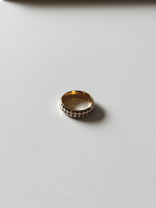 Checkerboard Ring